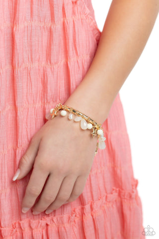 Surfer Shanty - Gold - White Bead and Baroque Pearl Starfish Charm Paparazzi Stretchy Bracelet