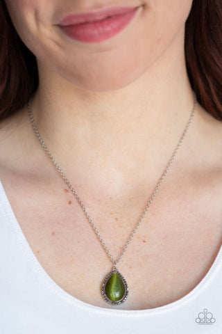 In GLOW Spirits Green Paparazzi Necklace